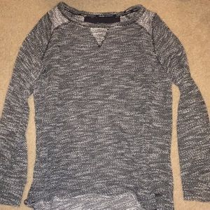 Black and white sweatshirt